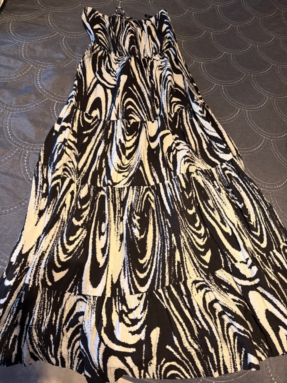 New York & Company Black and White Swirl Maxi Skirt